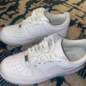 Air Forces Size 9.5